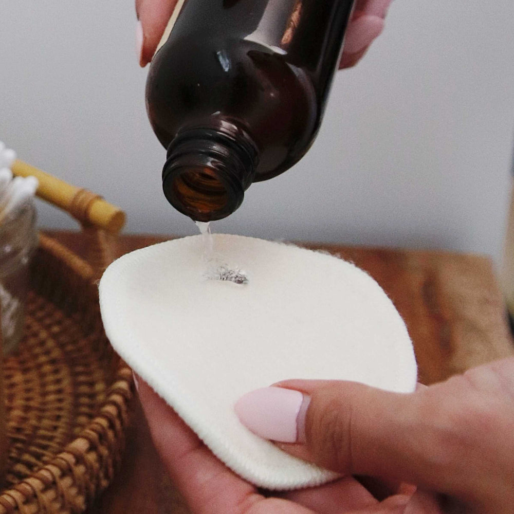 Hemp cotton facial round, with makeup remover .